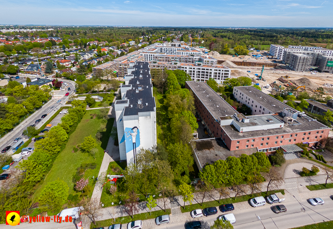 04.05.2023 - Luftbilder vom Alexisqaurtier und Pandion Verde in Neuperlach